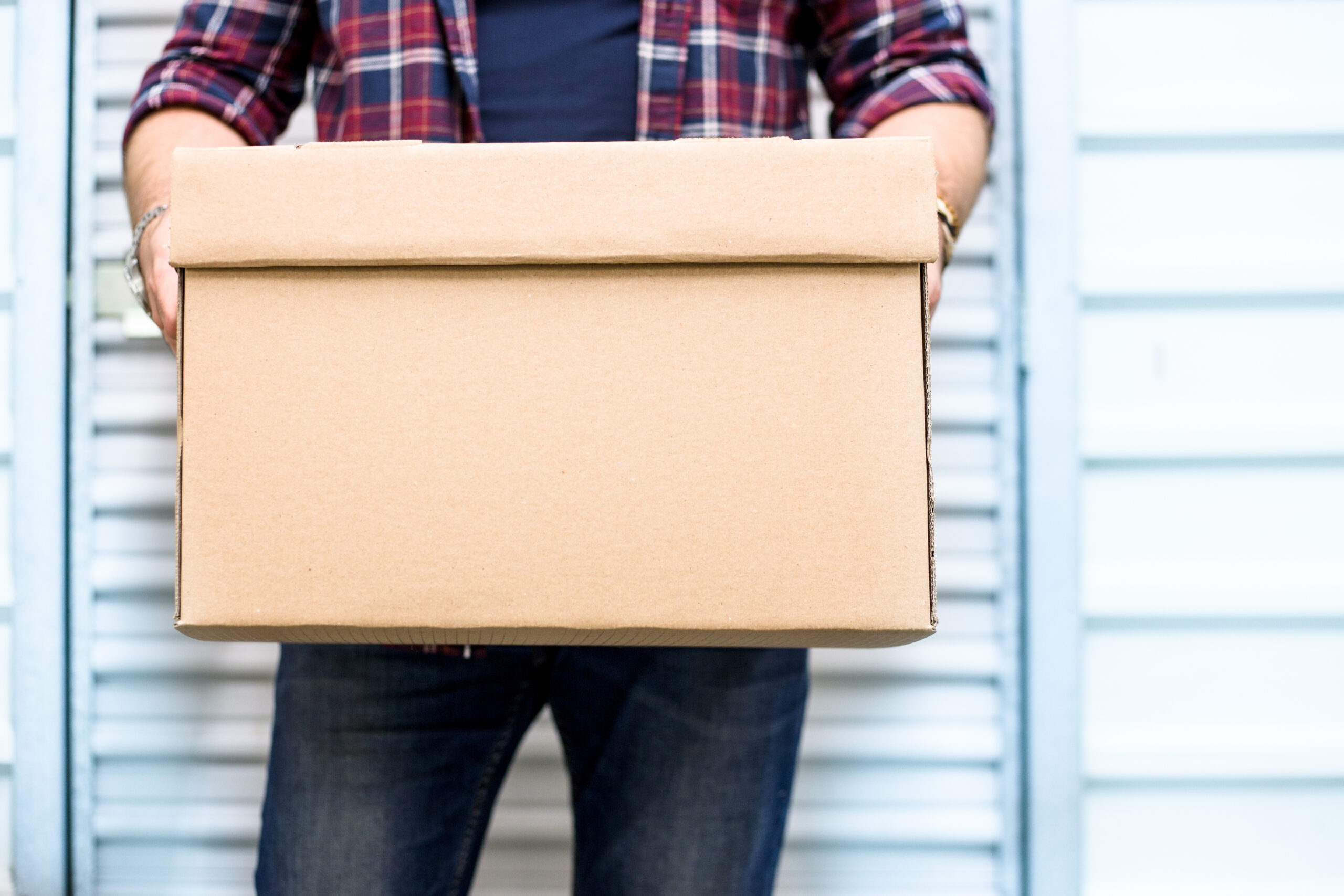 floresville tx man moving into a storage unit